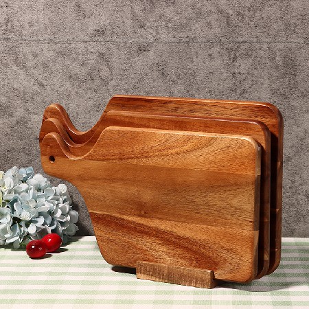 Acacia wood cutting board