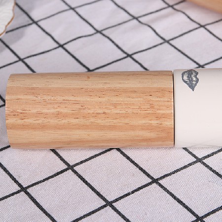 Rubber wood pepper grinder